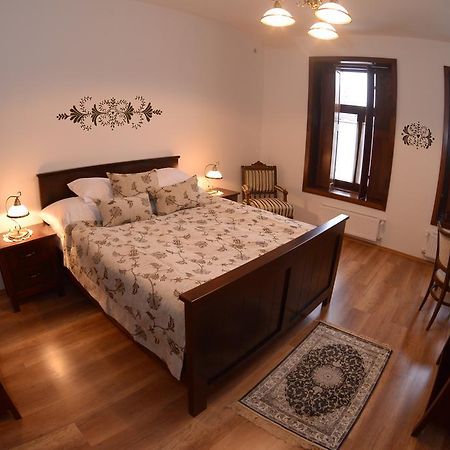 Levendula Porta Es Pajtaszinhaz Hotel Orfű Cameră foto