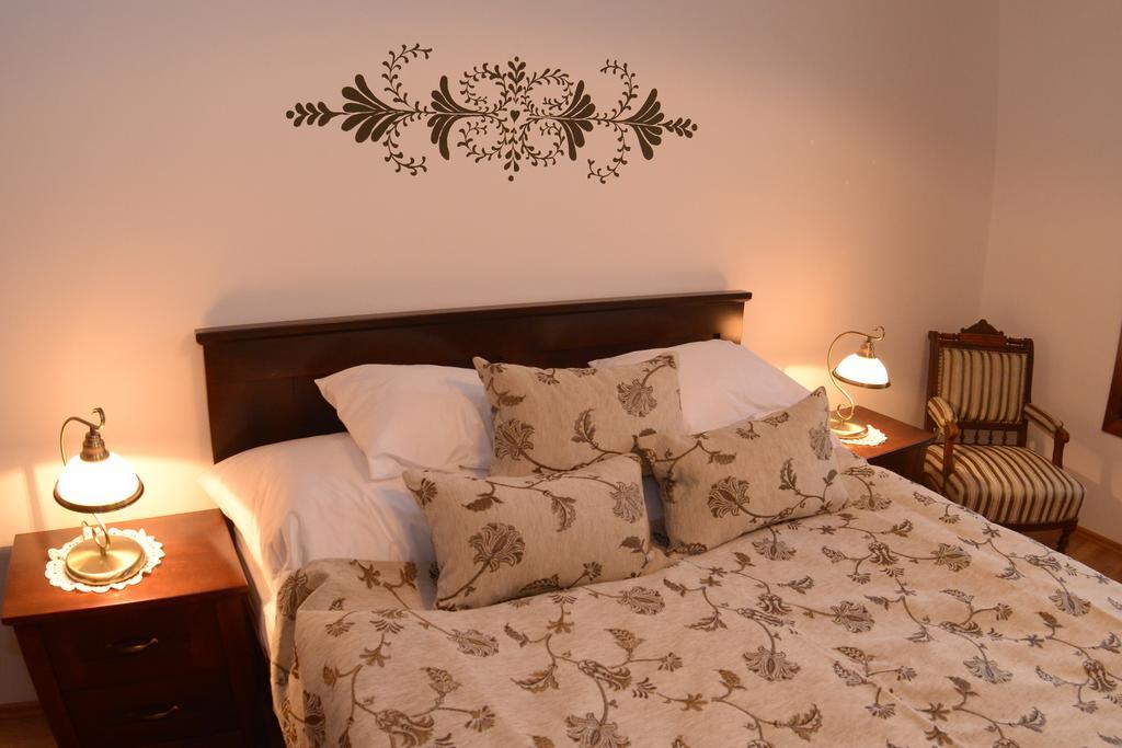 Levendula Porta Es Pajtaszinhaz Hotel Orfű Cameră foto