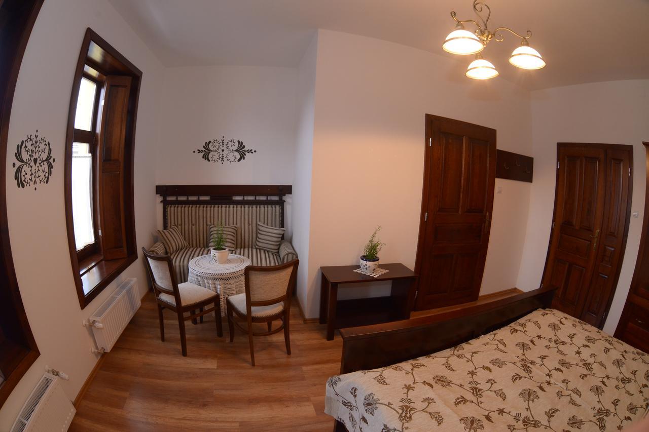 Levendula Porta Es Pajtaszinhaz Hotel Orfű Exterior foto